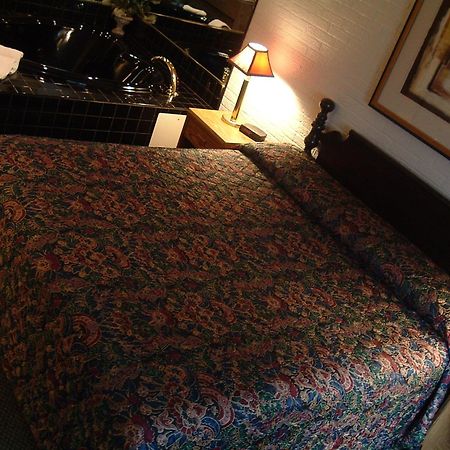 Colonial Inn Mercer-Grove City Pokój zdjęcie