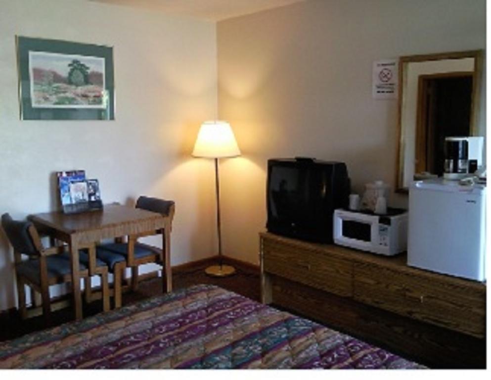 Colonial Inn Mercer-Grove City Pokój zdjęcie
