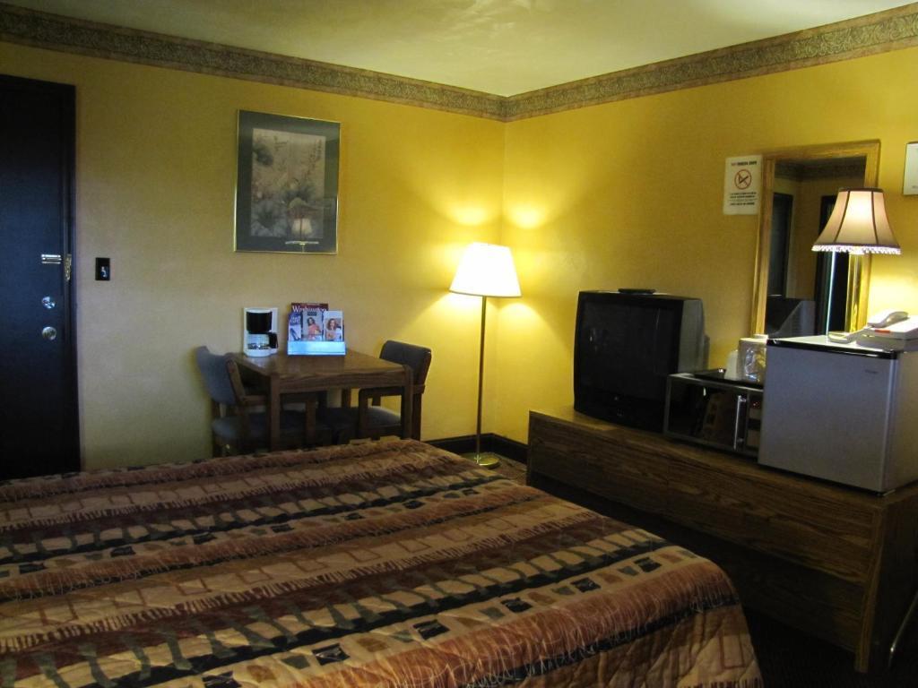 Colonial Inn Mercer-Grove City Pokój zdjęcie