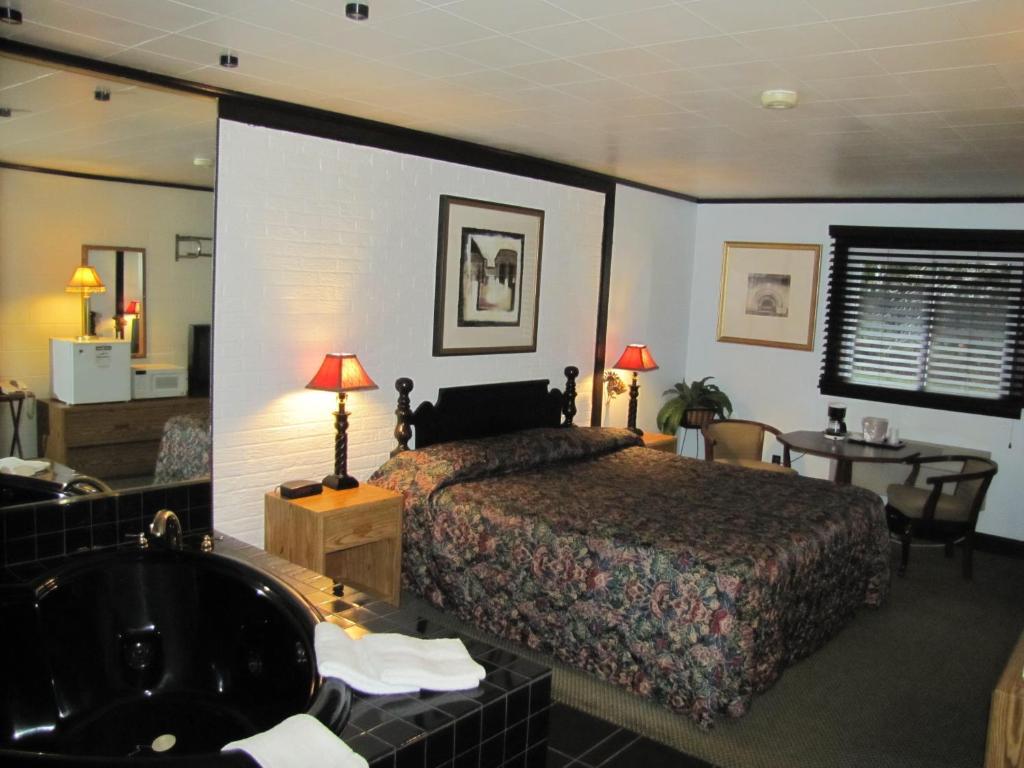 Colonial Inn Mercer-Grove City Pokój zdjęcie